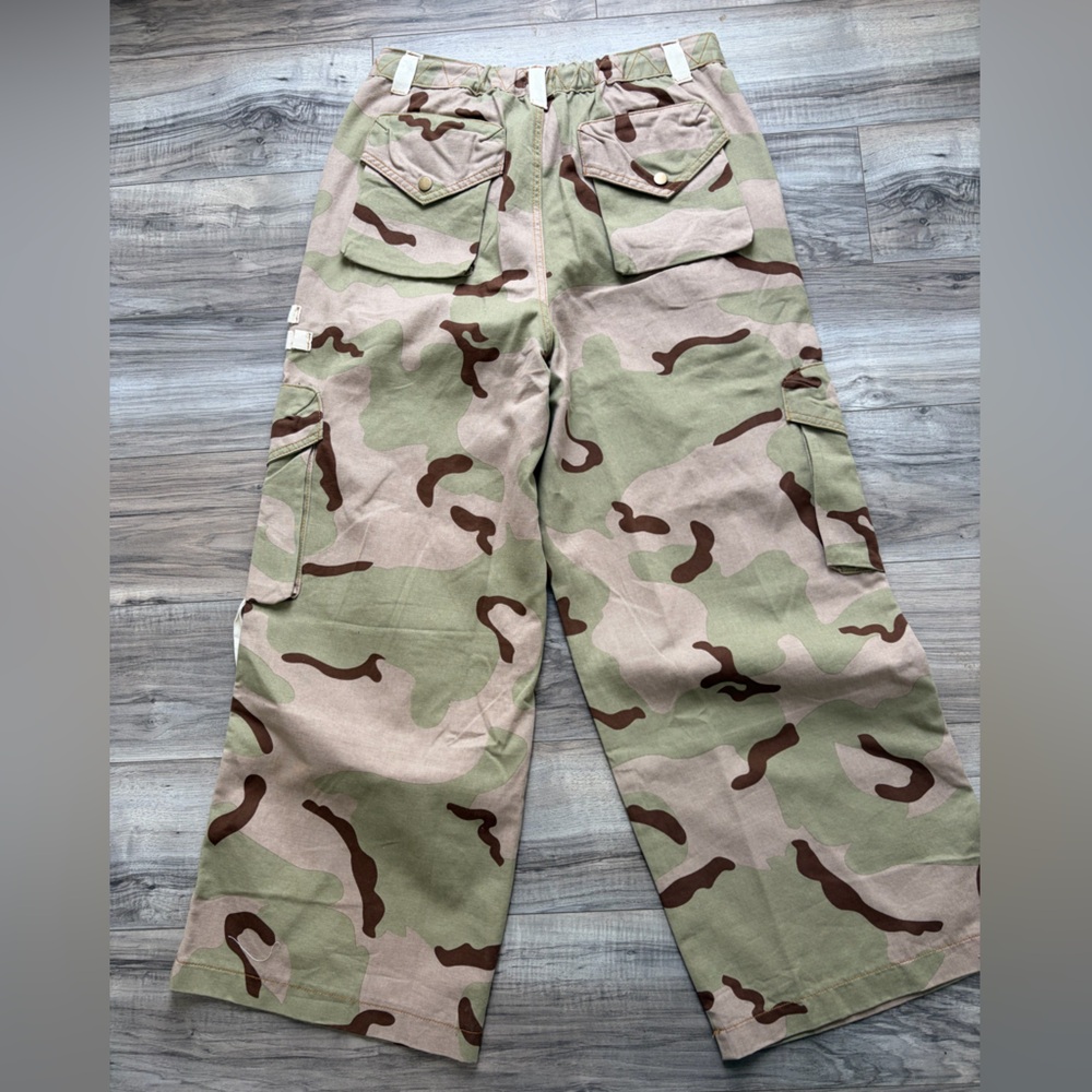 New With Tags Women’s POL Camouflage Cargo Pants - Picture 4 of 6